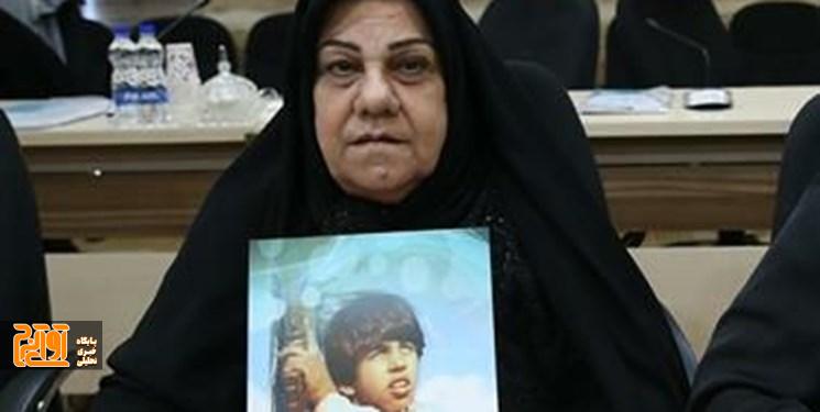 نتیجه سوء تدبیرها؛ مادرِ کوچکترین شهید کشور در آسایشگاه کهریزک نتیجه سوء تدبیرها؛ مادرِ کوچکترین شهید کشور در آسایشگاه کهریزک