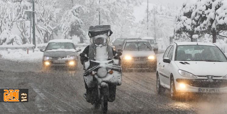 چند توصیه برای رانندگی در جاده هنگام بارندگی چند توصیه برای رانندگی در جاده هنگام بارندگی