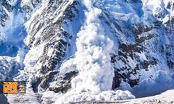 خطر ریزش سنگ و سقوط بهمن در جادههای کوهستانی البرز خطر ریزش سنگ و سقوط بهمن در جادههای کوهستانی البرز