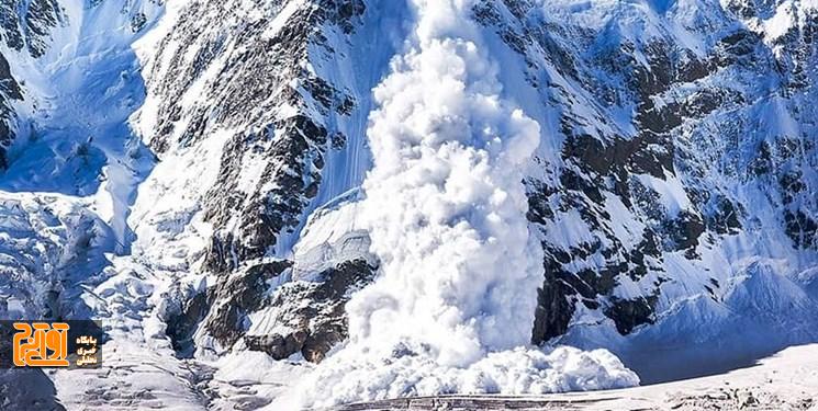 خطر ریزش بهمن در جاده کرج-چالوس خطر ریزش بهمن در جاده کرج-چالوس