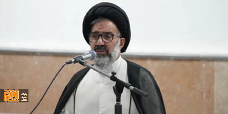 زمینه ساز آشنایی جوانان با سیره شهدا وظیفه مسؤولان است زمینه ساز آشنایی جوانان با سیره شهدا وظیفه مسؤولان است