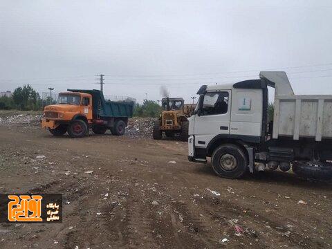 پاکسازی و جمع آوری خاک و نخاله و تسطیح انتهای خیابان شهید ایرانی درحال انجام است پاکسازی و جمع آوری خاک و نخاله و تسطیح انتهای خیابان شهید ایرانی درحال انجام است