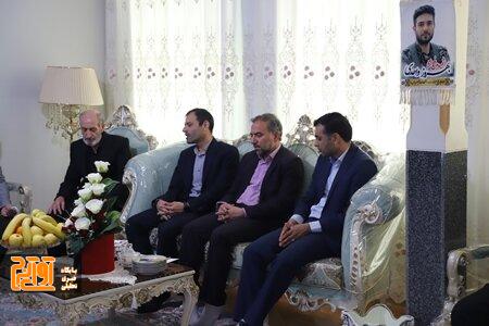 خانواده شهدا عزت مسئولینند خانواده شهدا عزت مسئولینند