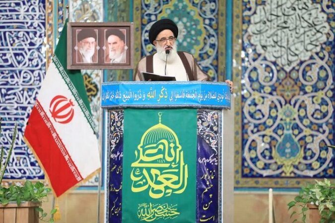 امام جمعه کرج: ایران از حقوق هسته‌ای صلح‌آمیز خود عقب‌نشینی نمی‌کند