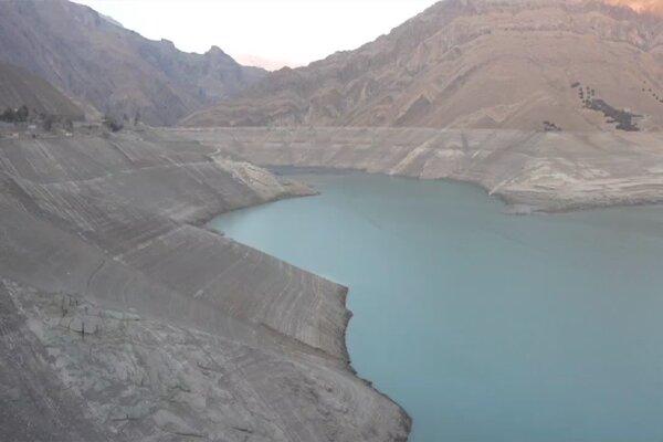 نمایی از وضعیت تراز آب سد کرج نمایی از وضعیت تراز آب سد کرج