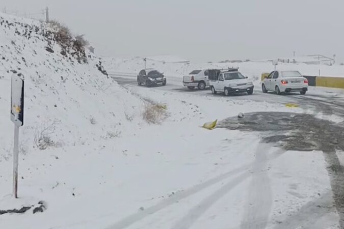 بارش شدید برف در جاده جدید شهرستان طالقان