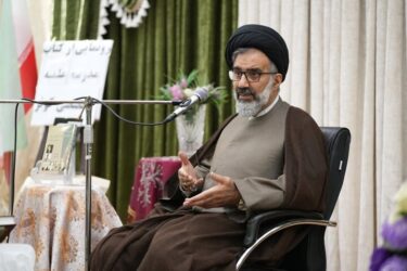 حسینی: حضرت زهرا (س) الگوی زنان و مردان است