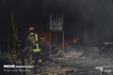 حریق خودروها در کیانمهر کرج؛ ۶۵ نفر نجات یافتند