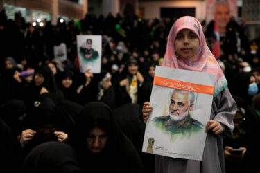 مکتب سلیمانی و المهندس؛ قطب‌نمای مقاومت در برابر سلطه و تروریسم