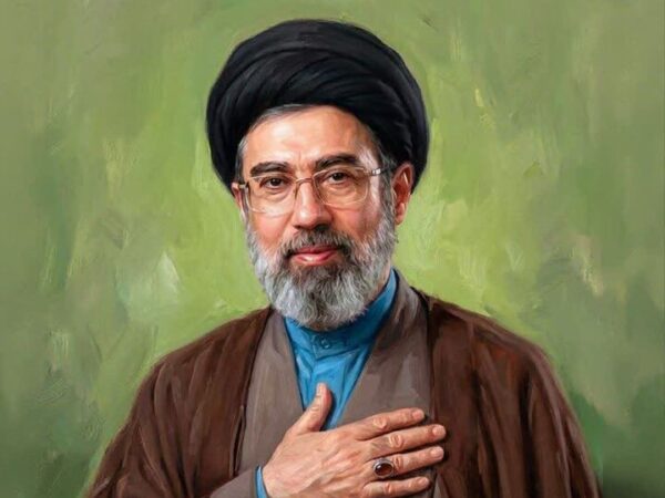 انتخاب آیت الله مجتبی خامنه ای پاسخی قاطع به یاوه‌گویان بود