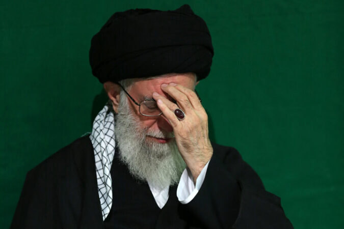 استقبال مردم کرج از زائران تشییع رهبر شهید