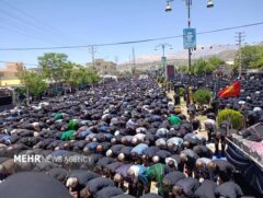 نماز ظهر عاشورا ؛ تجلی وحدت وعشق در سایه پرچم حریت